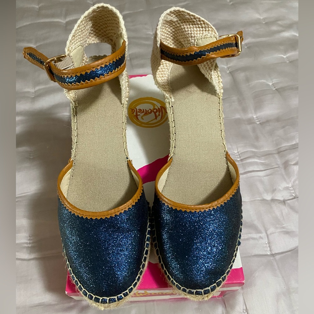 EUC vidoretta Jazmin glitter wedge